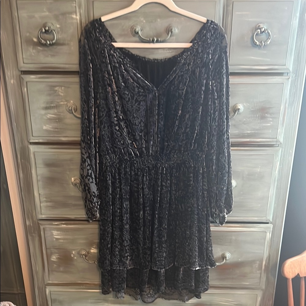 Elegant Blue & Black Velvet Dress
